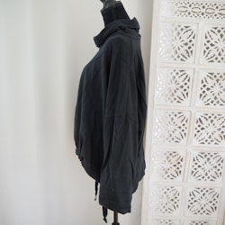 Sweatshirt Katrin SVART - Mix By Heart