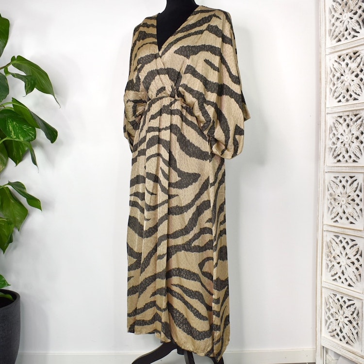 Klänning Lovisa ZEBRA - Nowomanslabel