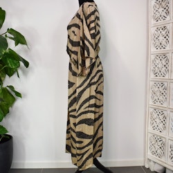 Klänning Lovisa ZEBRA - Nowomanslabel