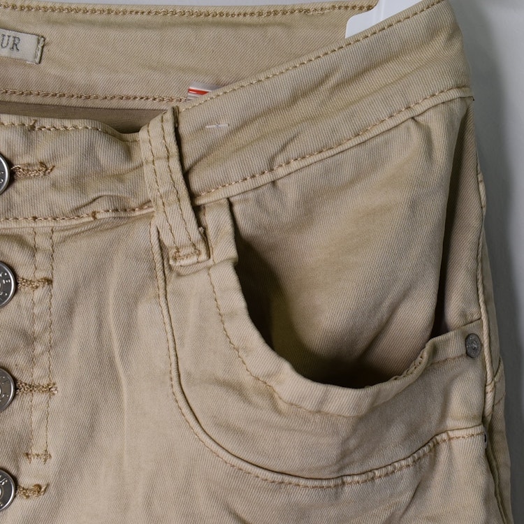 Jeans med knappar LJUS CAMEL - Place du Jour