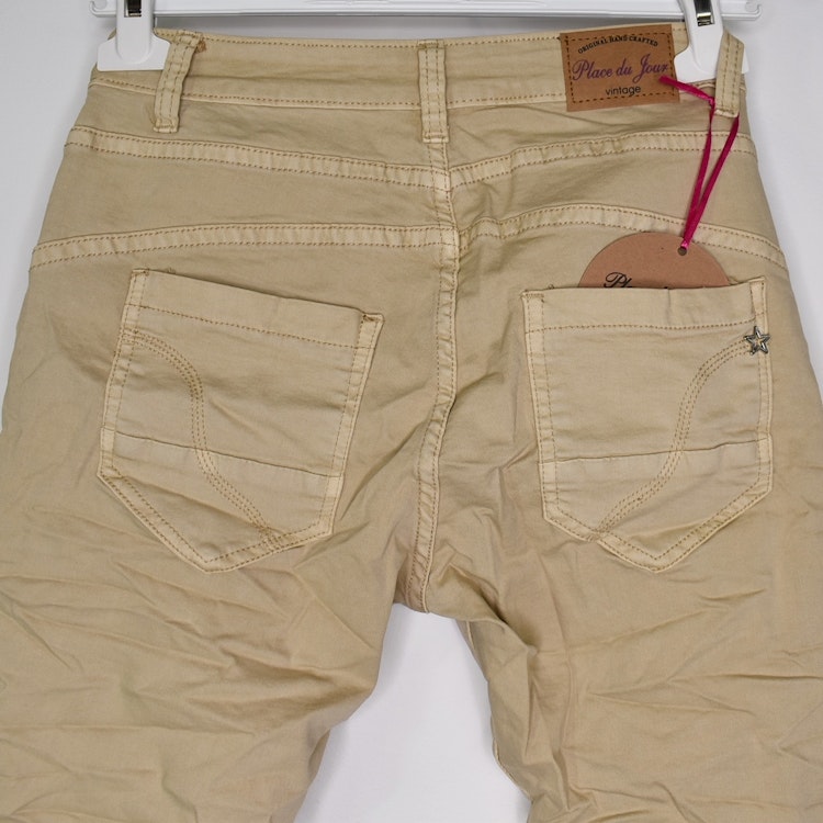 Jeans med knappar LJUS CAMEL - Place du Jour