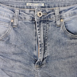 Korta Jeans med Fransar LJUS BLÅ - Place du Jour