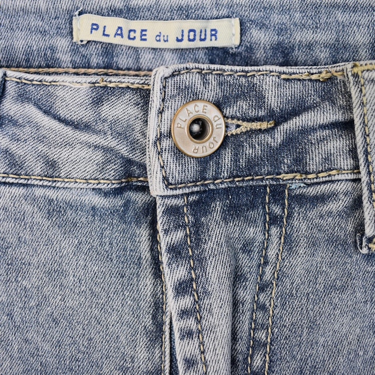 Korta Jeans med Fransar LJUS BLÅ - Place du Jour