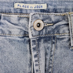 Korta Jeans med Fransar LJUS BLÅ - Place du Jour