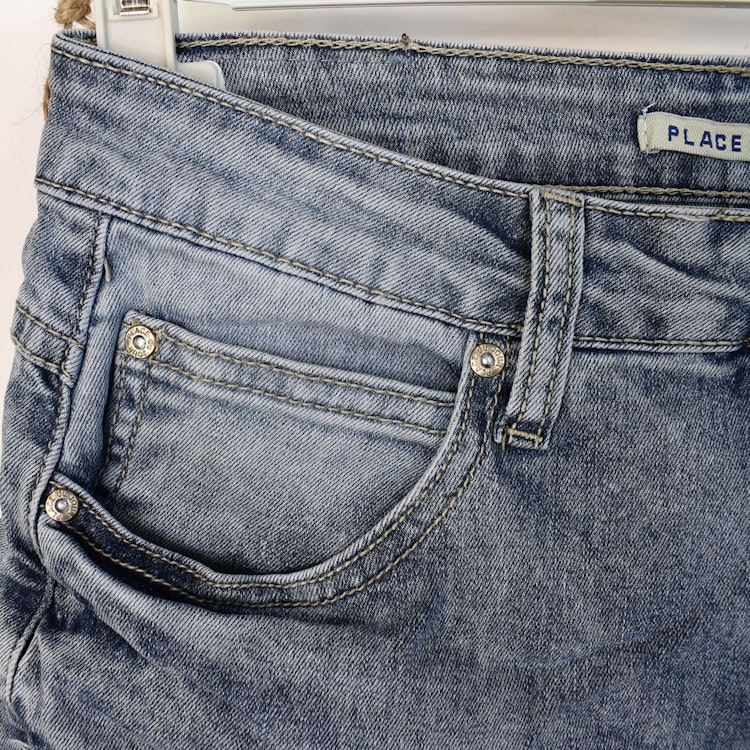Korta Jeans med Fransar LJUS DENIM - Place du Jour