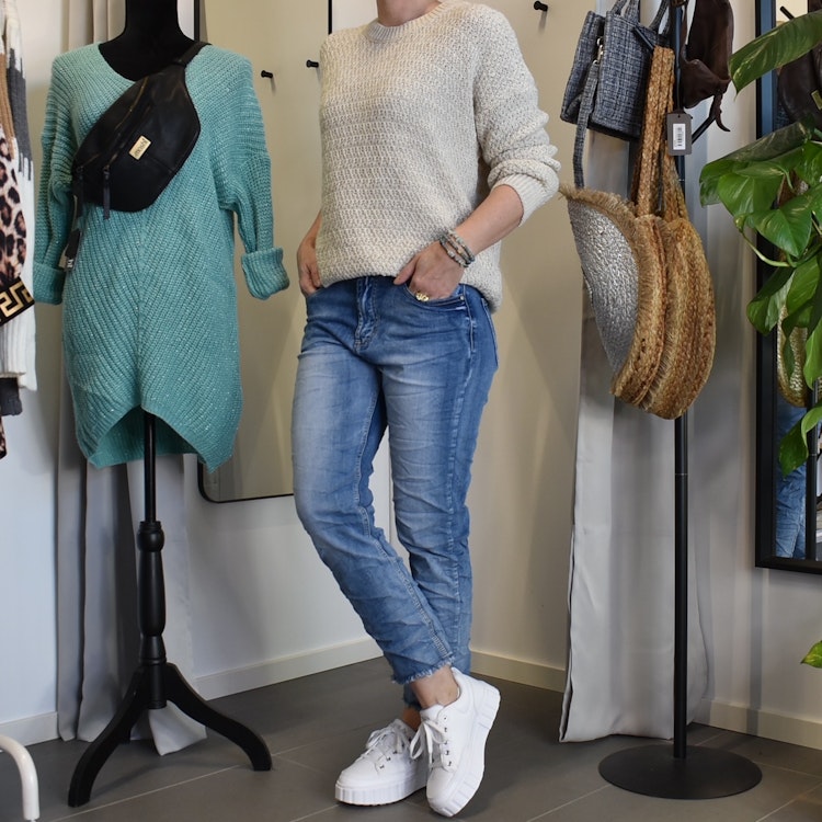 Korta Jeans med Fransar BLÅ - Place du Jour