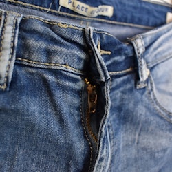 Korta Jeans med Fransar BLÅ - Place du Jour