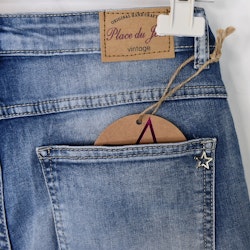 Korta Jeans med Fransar BLÅ - Place du Jour