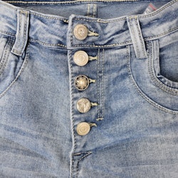 Jeans med dekorativa knappar LJUS DENIM - Place du Jour