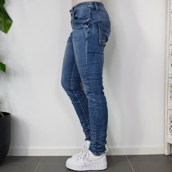 Jeans med dekorativa knappar BLÅ - Place du Jour