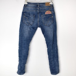 Jeans med dekorativa knappar BLÅ - Place du Jour
