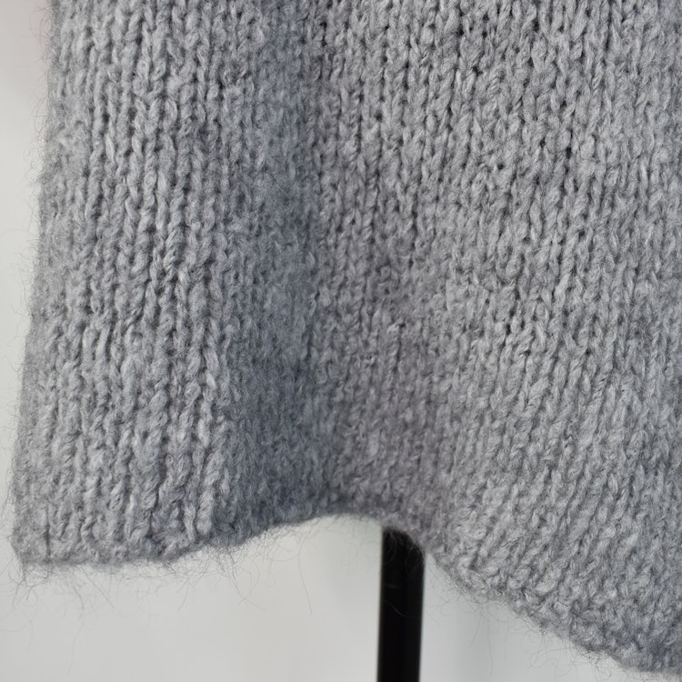 Stickad Polotröja med knappar GRÅ