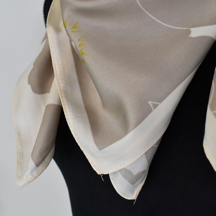 Scarf Kvadratisk Blommig TAUPE