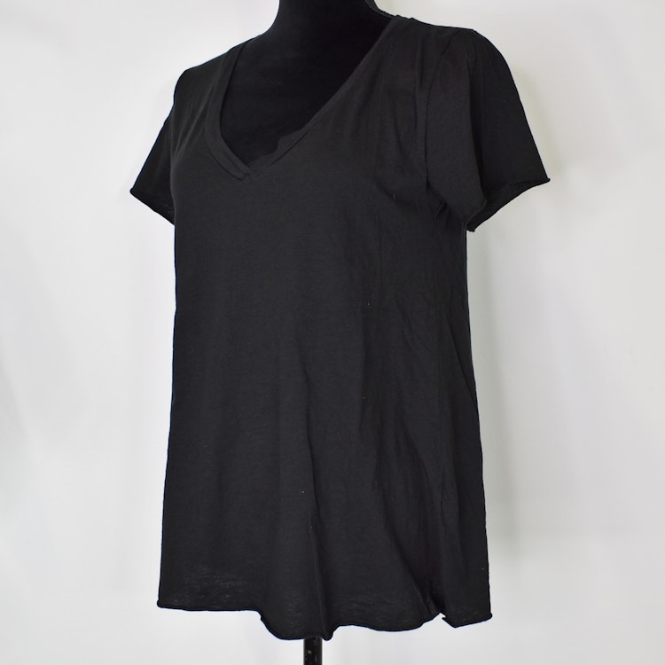 T-shirt Tuva SVART - Mix By Heart