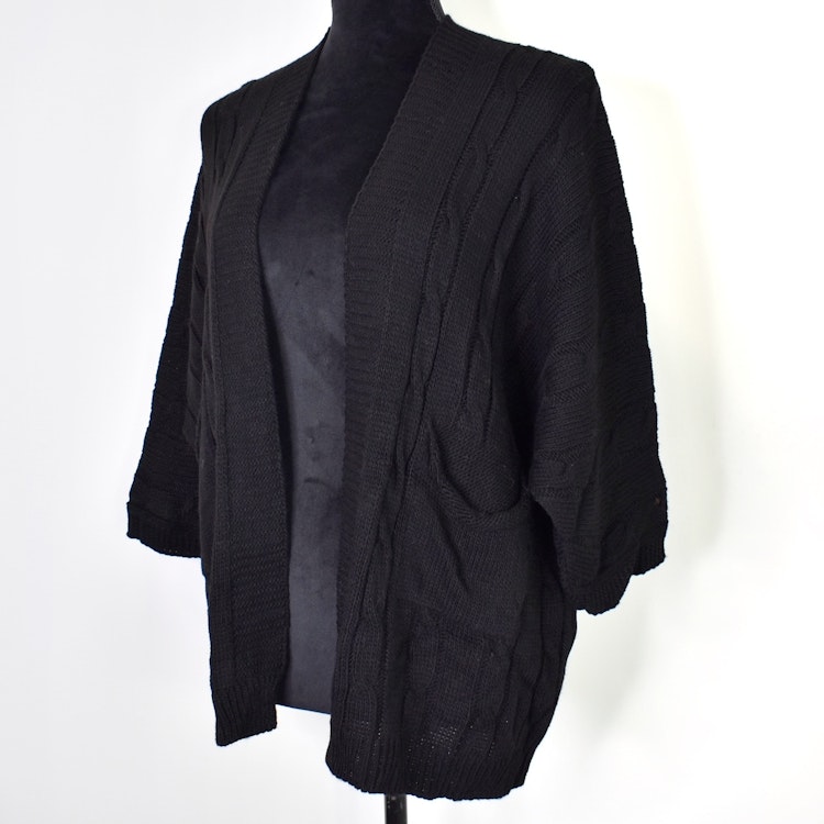 Kort Kabelstickad Cardigan SVART