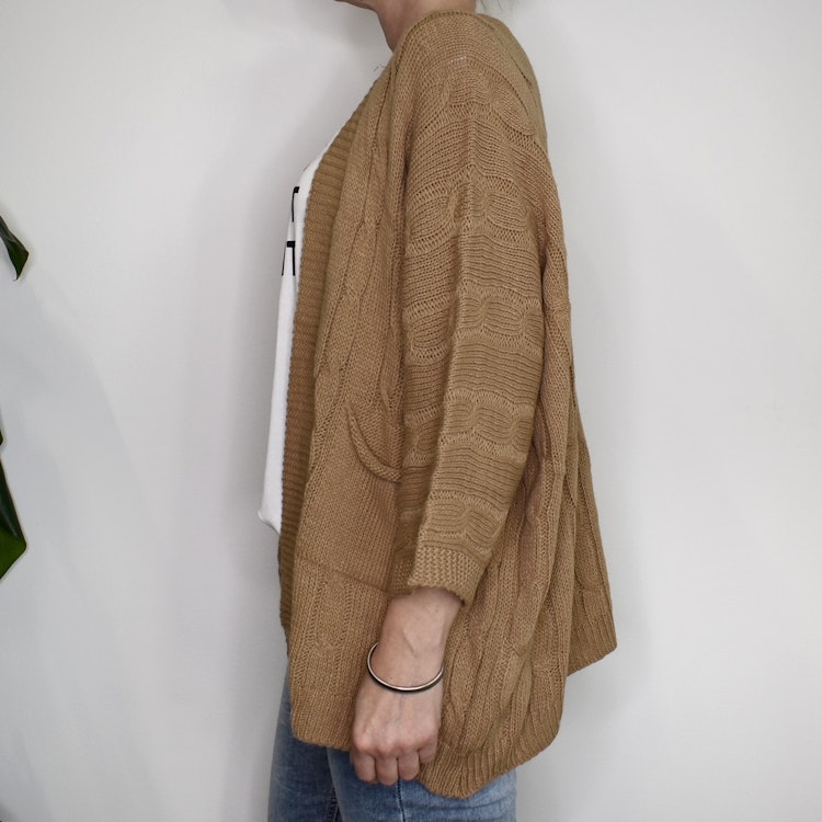 Kort Kabelstickad Cardigan CAMEL