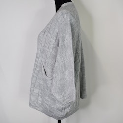 Kort Kabelstickad Cardigan LJUSGRÅ