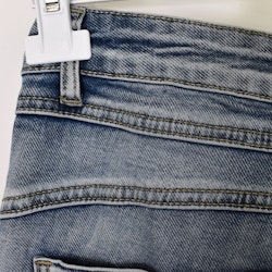 Jeans med knappar LJUS BLÅ - Newplay