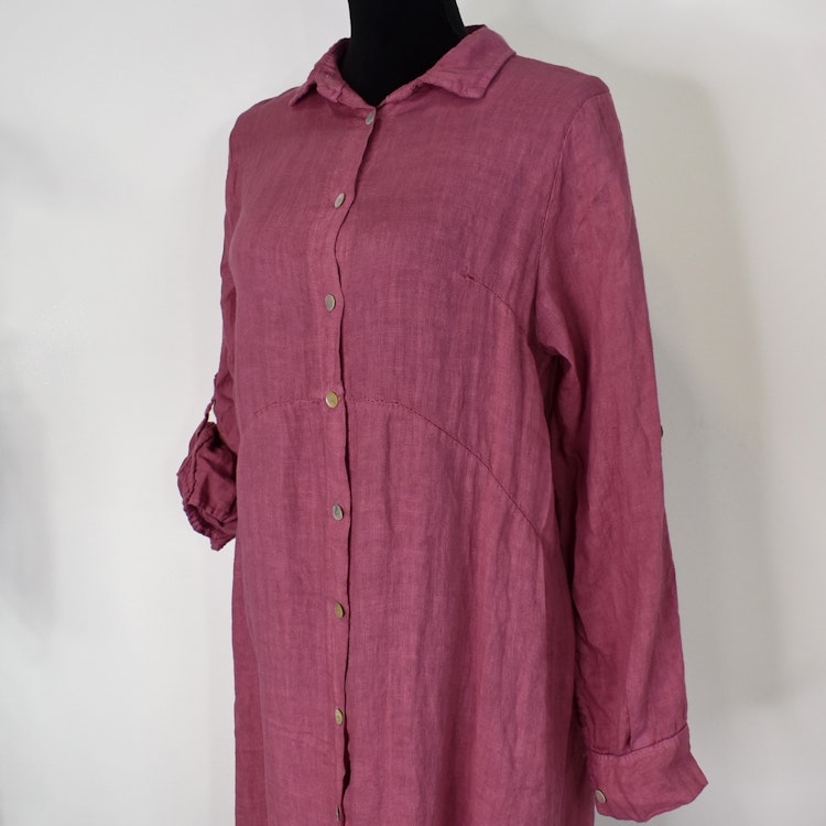 Lång skjortklänning i linne FUSCHIA