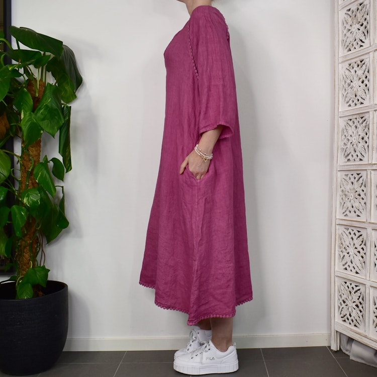 Linneklänning med spets FUSCHIA