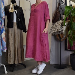 Linneklänning med spets FUSCHIA