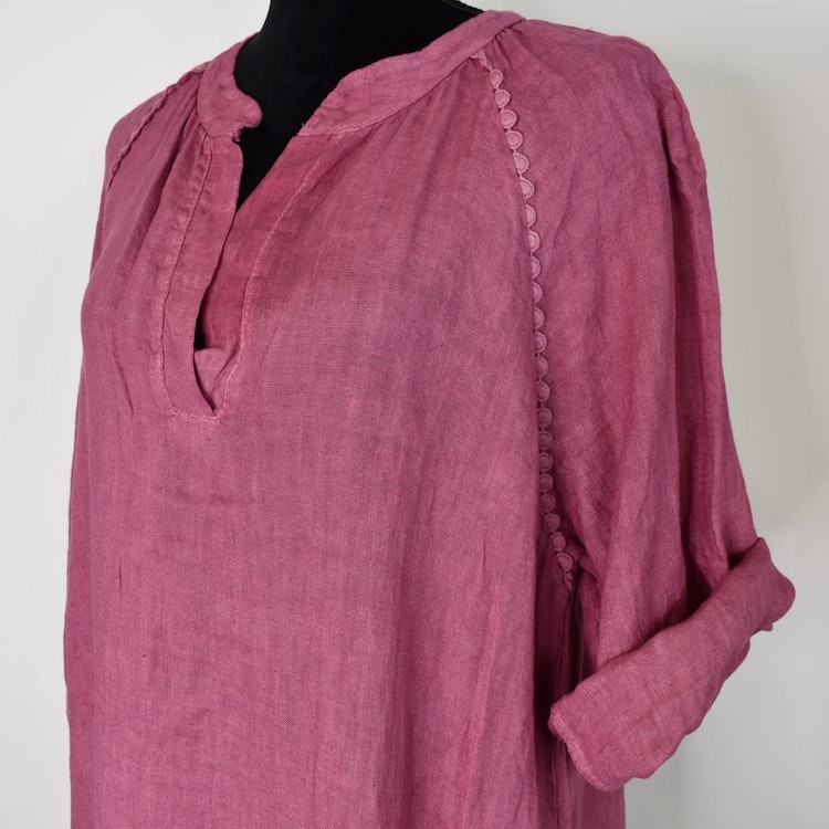 Linneklänning med spets FUSCHIA