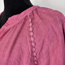 Linneklänning med spets FUSCHIA