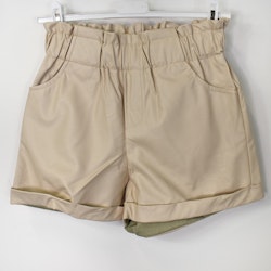 Shorts konstskinn BEIGE - d´NADA