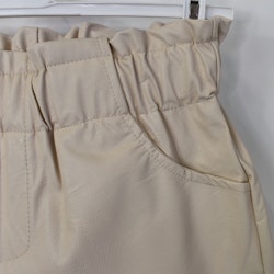 Shorts konstskinn BEIGE - d´NADA