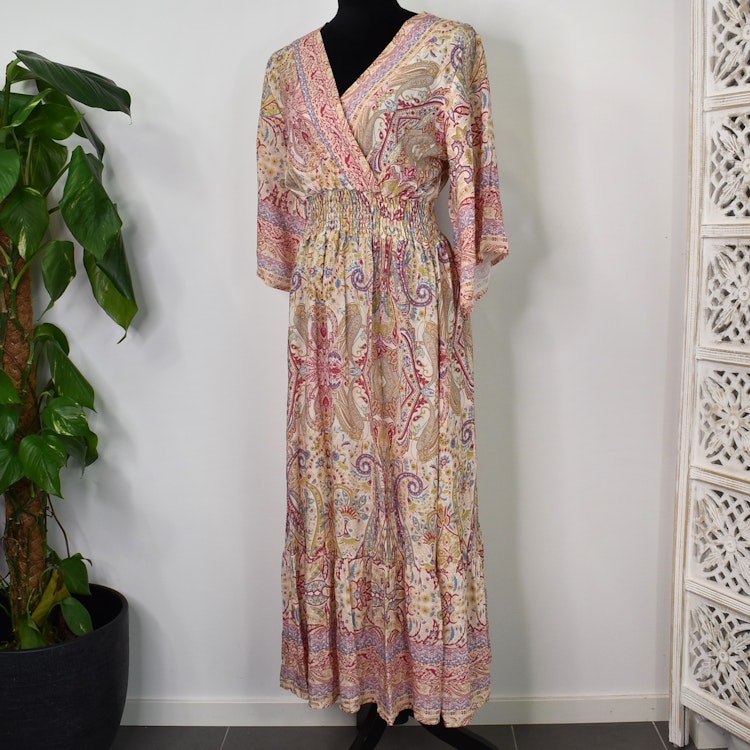Klänning Isabella MÖNSTRAD BEIGE - Mix By Heart
