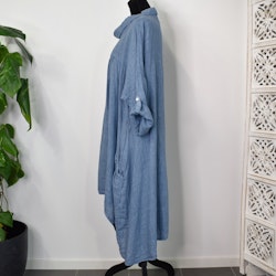 Linneklänning med fickor JEANSBLÅ