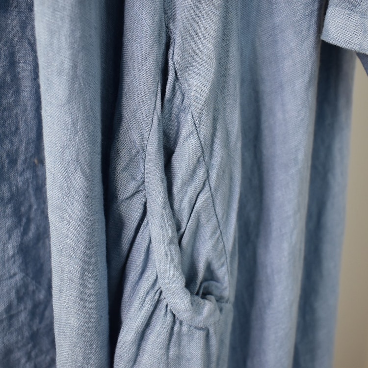 Linneklänning med fickor JEANSBLÅ