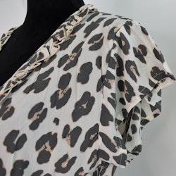 Omlottklänning Leopard CREAM- CoconutMilk by Stajl