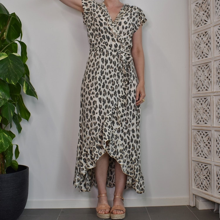 Omlottklänning Leopard CREAM- CoconutMilk by Stajl