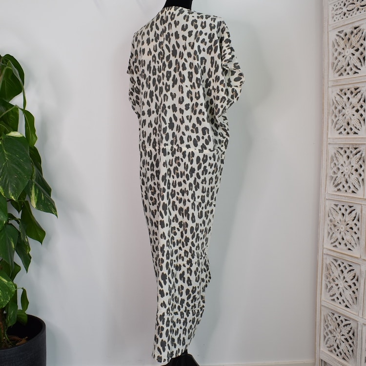 Kaftan Camelia Leopard CREAM - CoconutMilk by Stajl