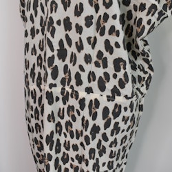 Kaftan Camelia Leopard CREAM - CoconutMilk by Stajl