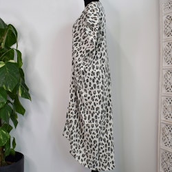 Kaftan Camelia Leopard CREAM - CoconutMilk by Stajl