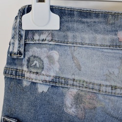 Jeansshorts Blommig LJUS DENIM - Place du Jour