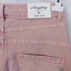 Jeans med knappar ROSA - Newplay