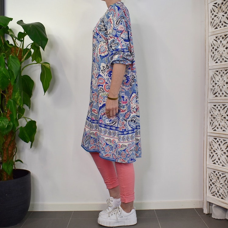 Viskosklänning Mirja Paisley BLÅ - Mix By Heart