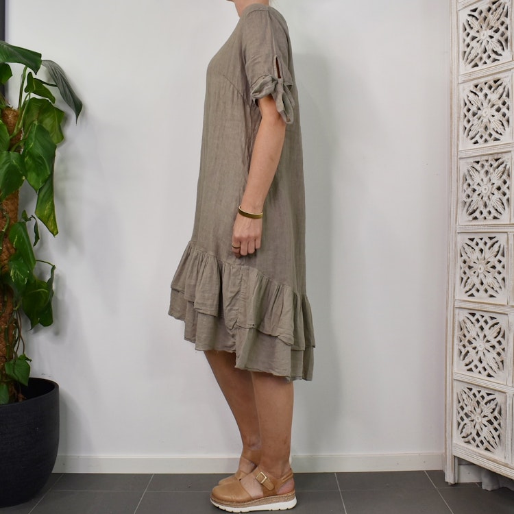 Linneklänning Volang TAUPE