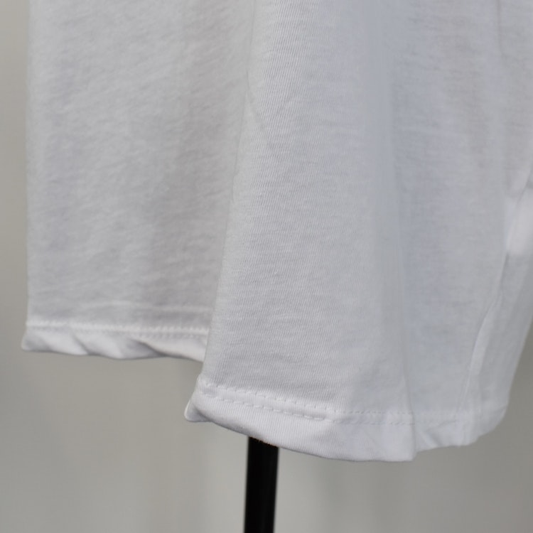 T-shirt Peace, Love & Coffee VIT/GULD