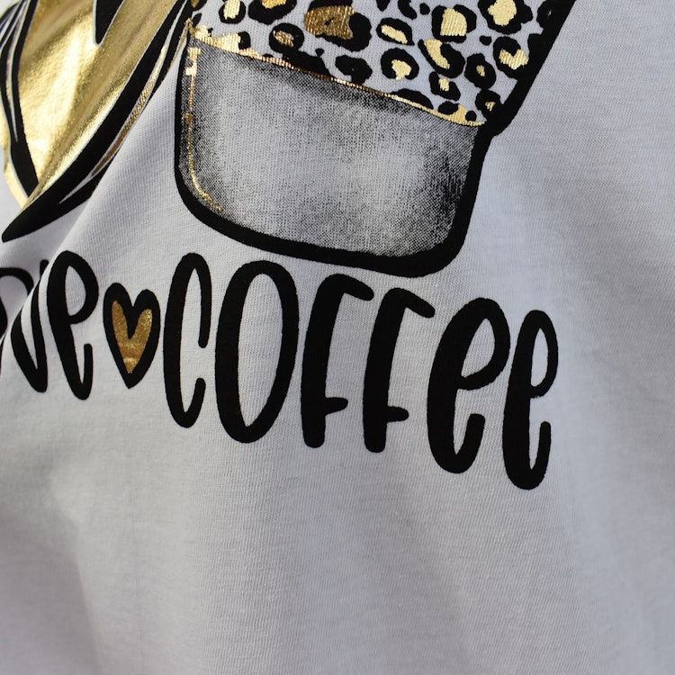T-shirt Peace, Love & Coffee VIT/GULD
