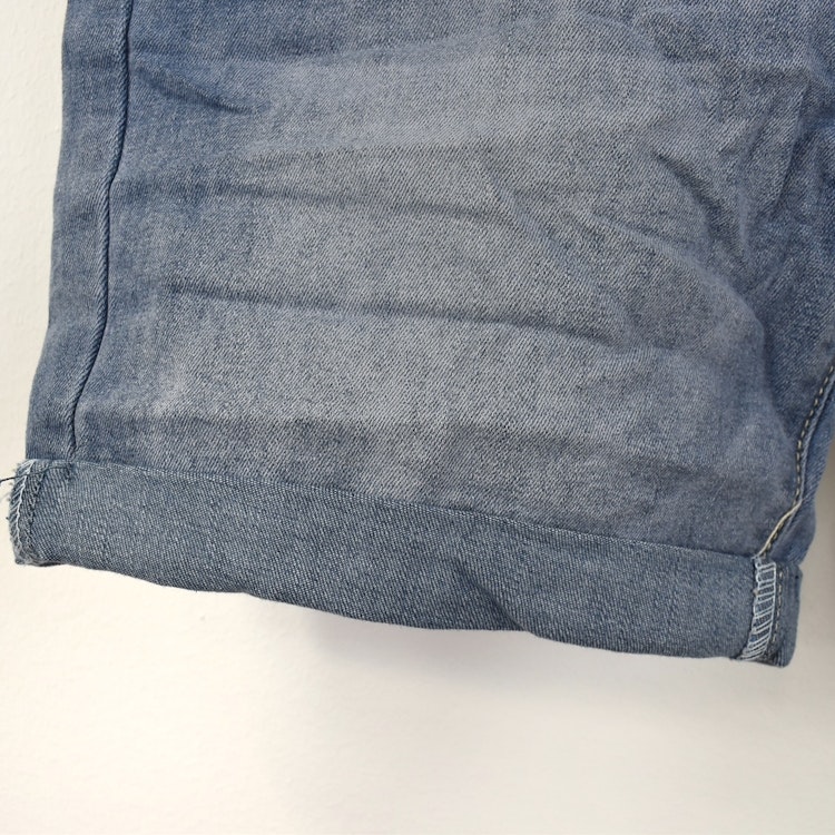 Jeansshorts med dekorativa knappar LJUS DENIM - Place du Jour