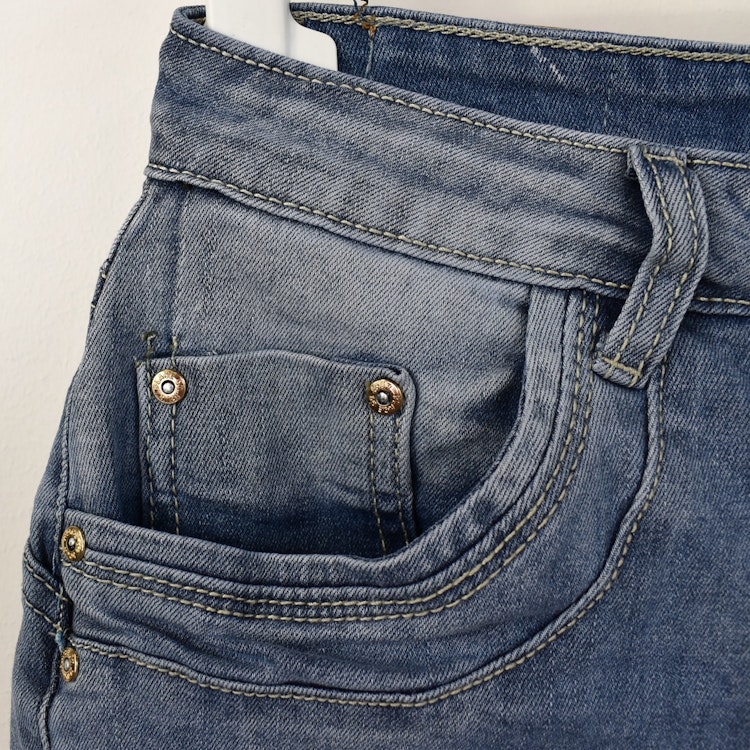 Jeansshorts med dekorativa knappar LJUS DENIM - Place du Jour