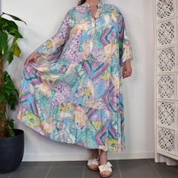 Klänning Plus Size Mönstrad TIFFANY