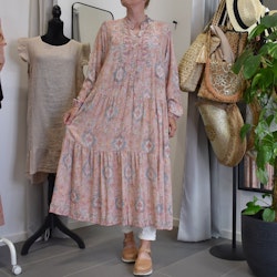 Klänning Mönstrad SOFT PINK