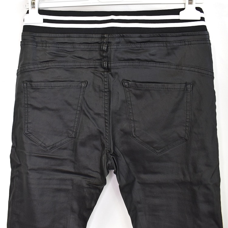 Jeans Vaxade med resårmidja SVART - Place du Jour