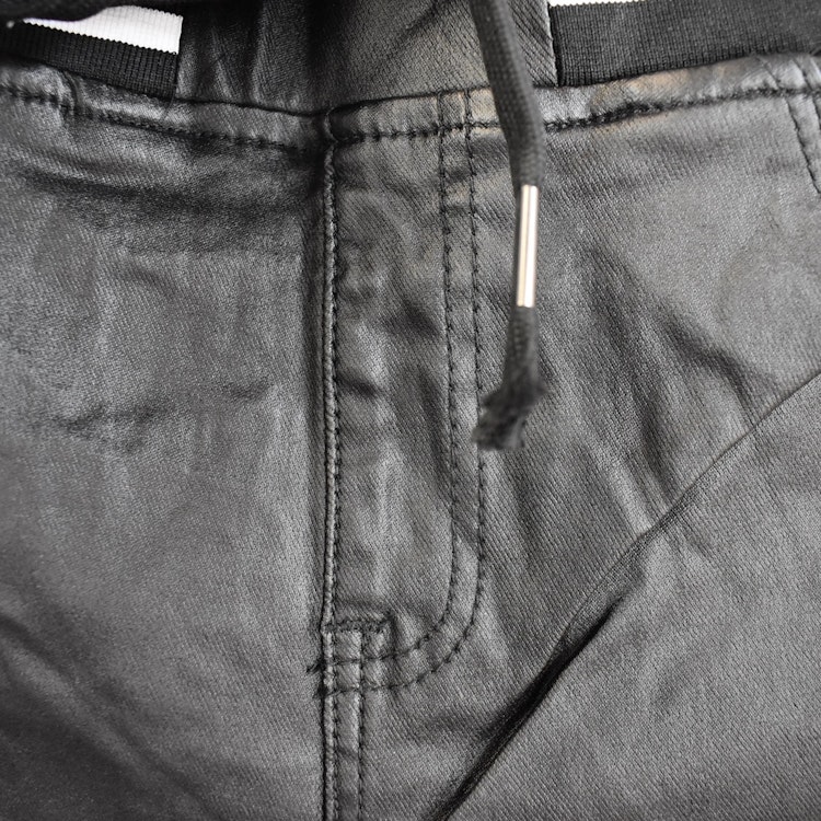 Jeans Vaxade med resårmidja SVART - Place du Jour