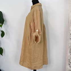 Kort skjortklänning i linne LJUS CAMEL